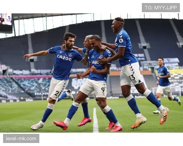 琼斯与哈特斯强强对话：英超新赛季战术博弈引燃焦点战