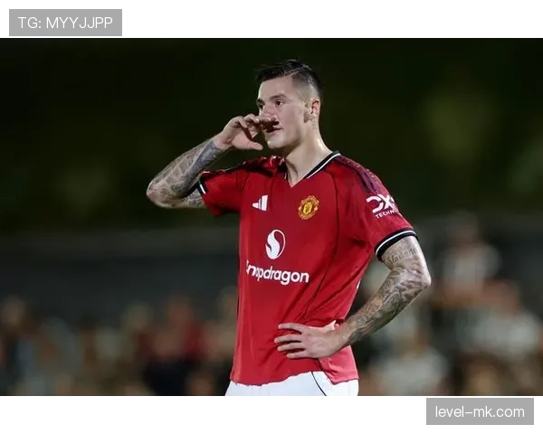 曼联更衣室矛盾再度曝光，球队稳定性面临考验