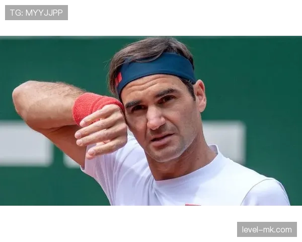 费德勒退役后还在喝那杯300块的咖啡？